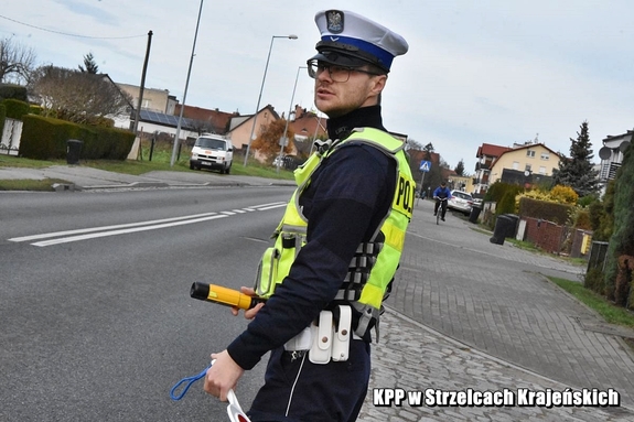 Policjant wracając do domu po zakończonej służbie zatrzymał pijanego kierowcę