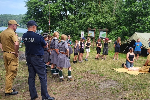 WSPÓLNA PRACA, JEDEN CEL – BEZPIECZEŃSTWO DZIECI I MŁODZIEŻY W CZASIE LETNIEGO WYPOCZYNKU