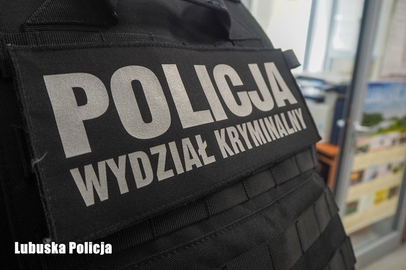 Ukrył się w gołębniku. Poszukiwany 39-latek trafił do zakładu karnego
