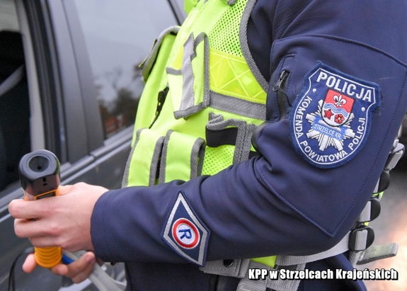 Kierowcy pomogli w zatrzymaniu kompletnie pijanego kierowcy, który miał w organizmie ponad trzy promile alkoholu