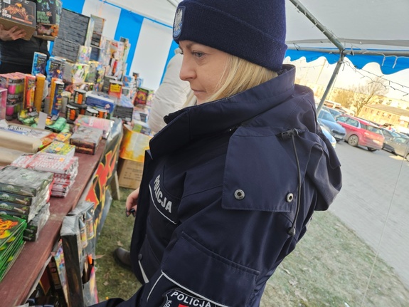 ZACHOWAJMY OSTROŻNOŚĆ PRZY ODPALANIU FAJERWERKÓW