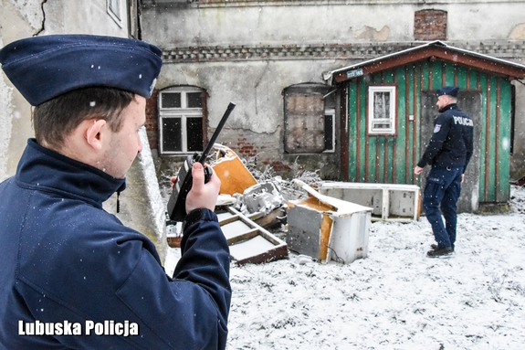 Zima to trudny czas dla osób bez dachu nad głową – nie pozwólmy, aby stała im się krzywda